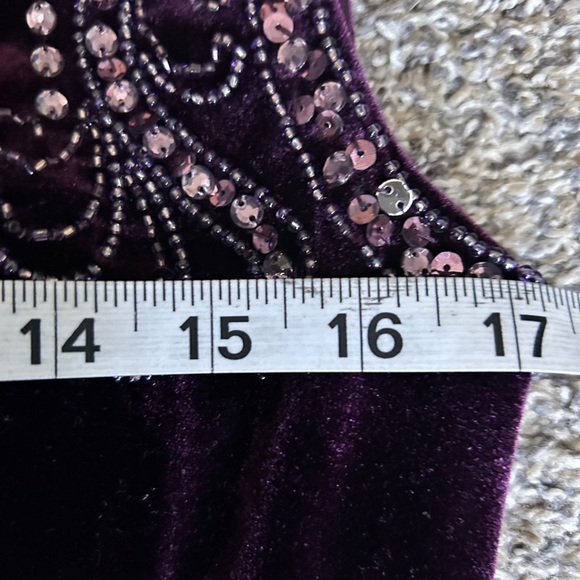 Alex Evening Gorgeous Beaded Deep Purple Stretch Velvet Formal Dress size 8 - Picture 9 of 11